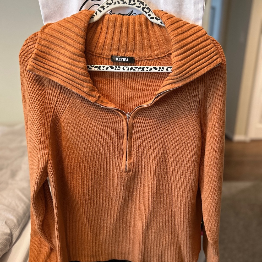 Amazon Women's Khaki Rust Colored Sweater